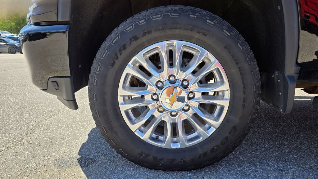 Chevrolet Silverado 2500 HD  2022 à Mont-Laurier, Québec - 16 - w1024h768px