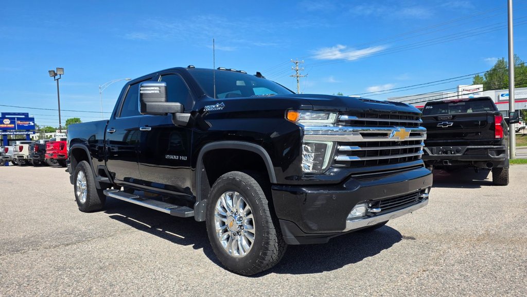 Chevrolet Silverado 2500 HD  2022 à Mont-Laurier, Québec - 3 - w1024h768px