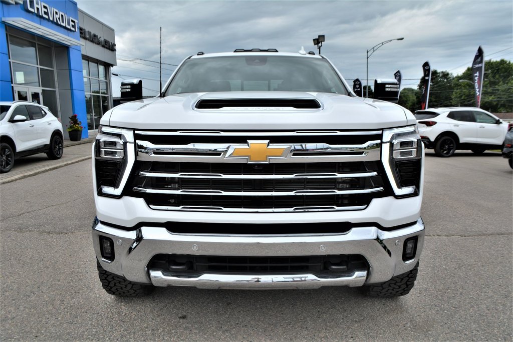 2024 Chevrolet Silverado 2500 in Mont-Laurier, Quebec - 2 - w1024h768px