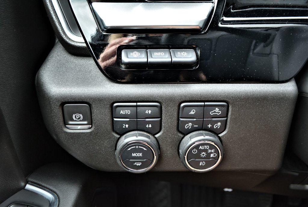 2024 Chevrolet Silverado 2500 in Mont-Laurier, Quebec - 32 - w1024h768px