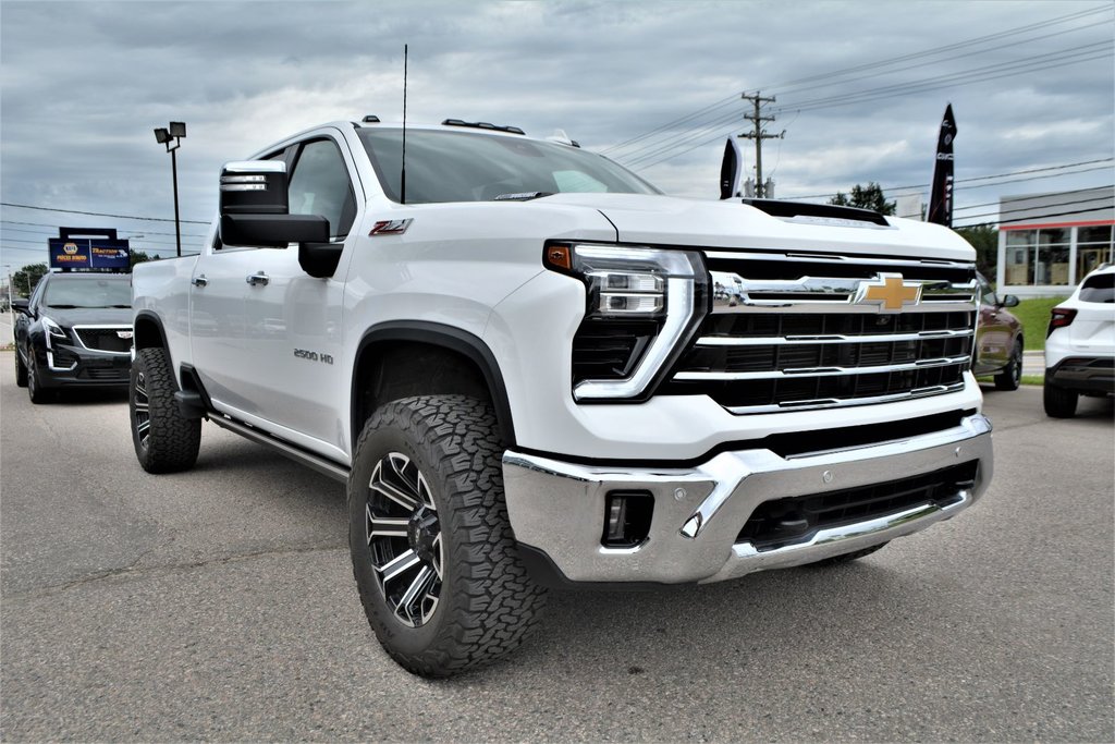 2024 Chevrolet Silverado 2500 in Mont-Laurier, Quebec - 3 - w1024h768px