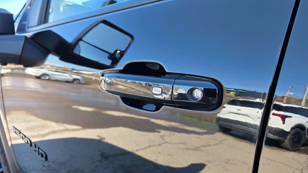 Chevrolet Silverado 2500 HD  2024 à Mont-Laurier, Québec - 16 - w1024h768px