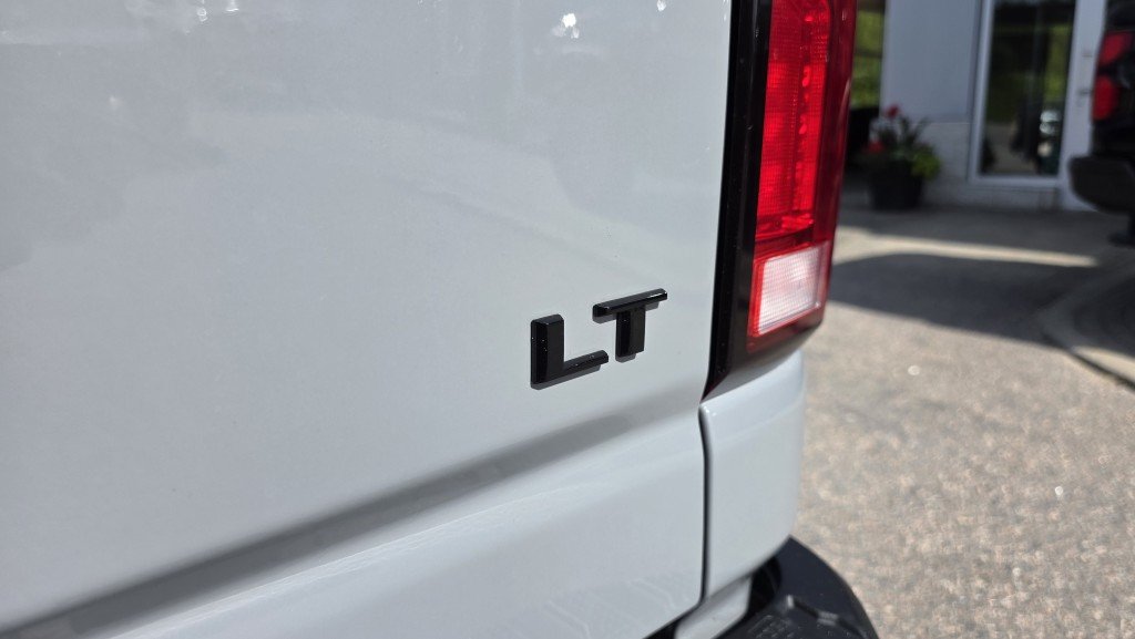 2024 Chevrolet Silverado 2500HD in Mont-Laurier, Quebec - 9 - w1024h768px