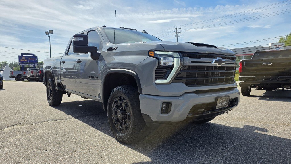 2024 Chevrolet Silverado 2500HD in Mont-Laurier, Quebec - 3 - w1024h768px