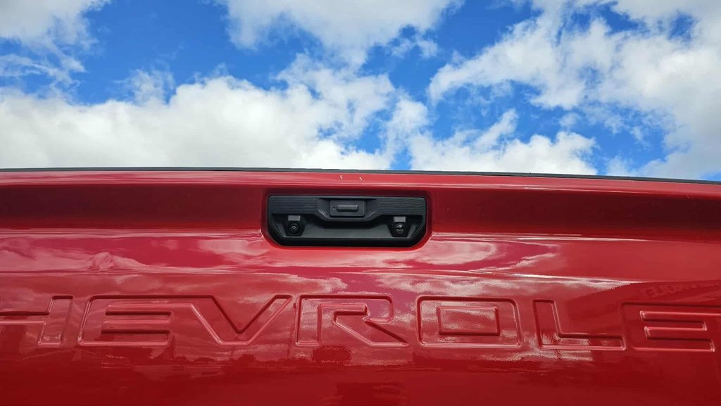 2025 Chevrolet Silverado 2500 in Mont-Laurier, Quebec - 8 - w1024h768px