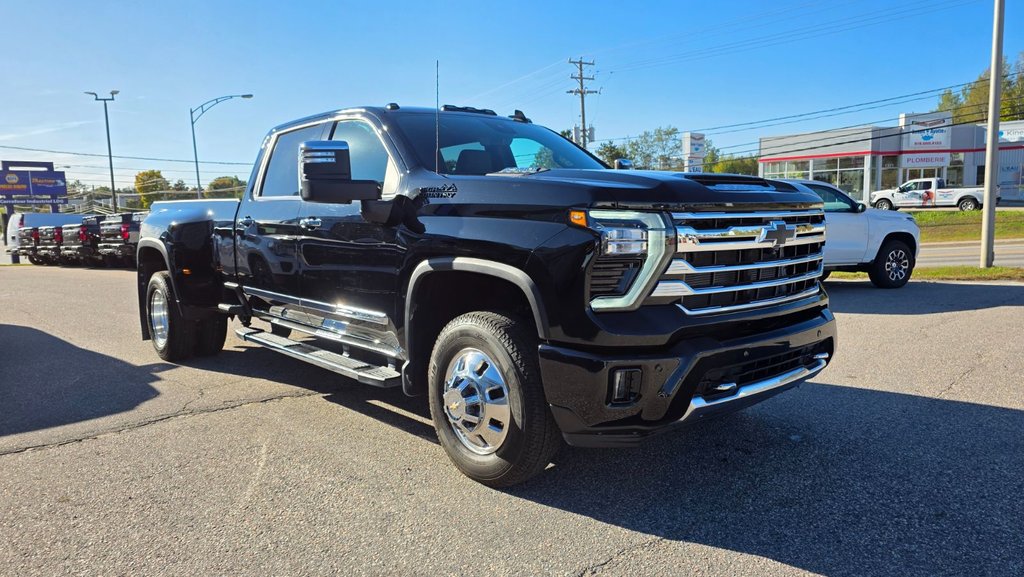 2026 Chevrolet Silverado 3500 HD in Mont-Laurier, Quebec - 3 - w1024h768px