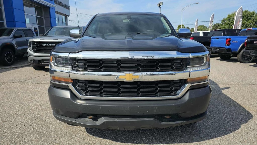 2016 Chevrolet Silverado 1500 in Mont-Laurier, Quebec - 2 - w1024h768px