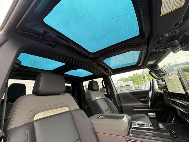 2024 GMC HUMMER EV in Mont-Laurier, Quebec - 8 - w1024h768px