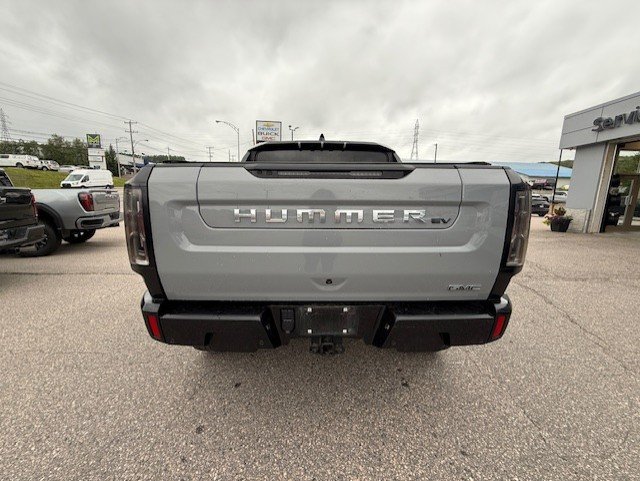 2024 GMC HUMMER EV in Mont-Laurier, Quebec - 4 - w1024h768px