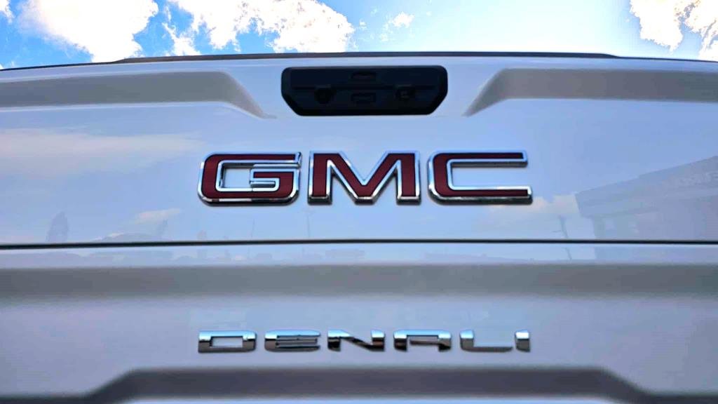 2025 GMC Sierra 1500 in Mont-Laurier, Quebec - 8 - w1024h768px