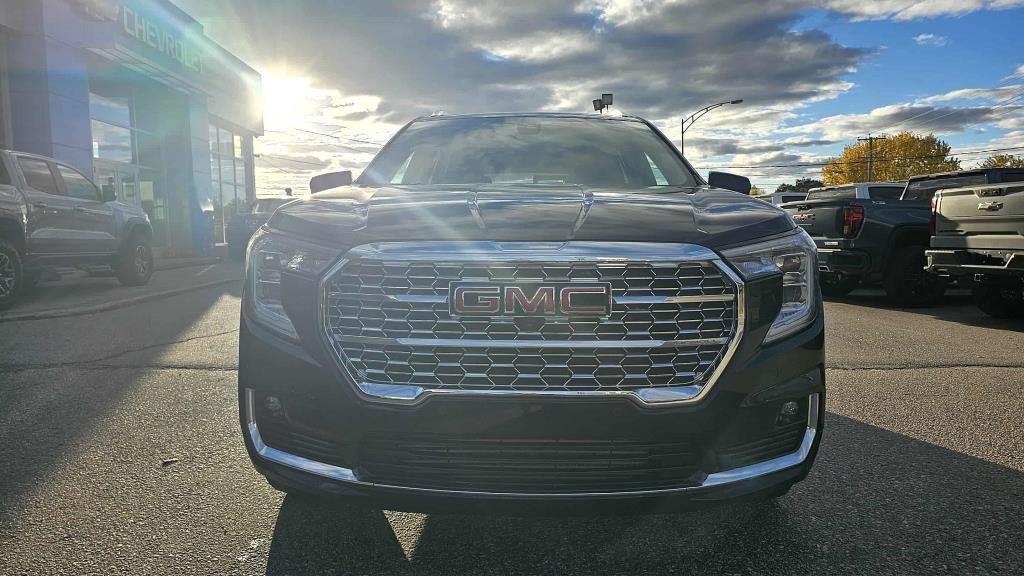 GMC Terrain  2022 à Mont-Laurier, Québec - 2 - w1024h768px