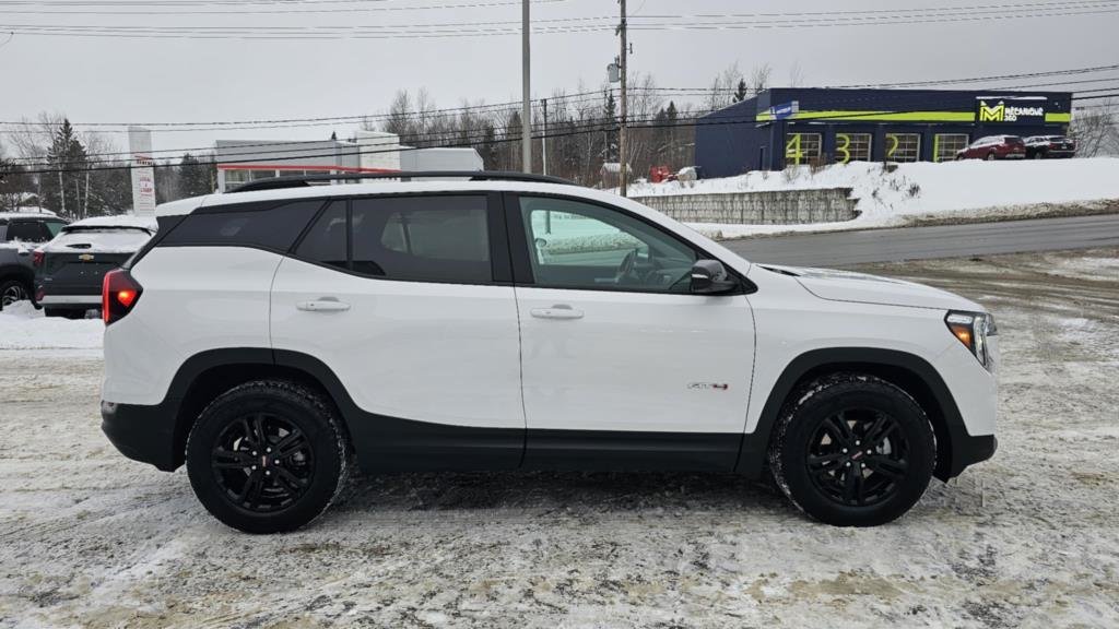 GMC Terrain  2024 à Mont-Laurier, Québec - 4 - w1024h768px