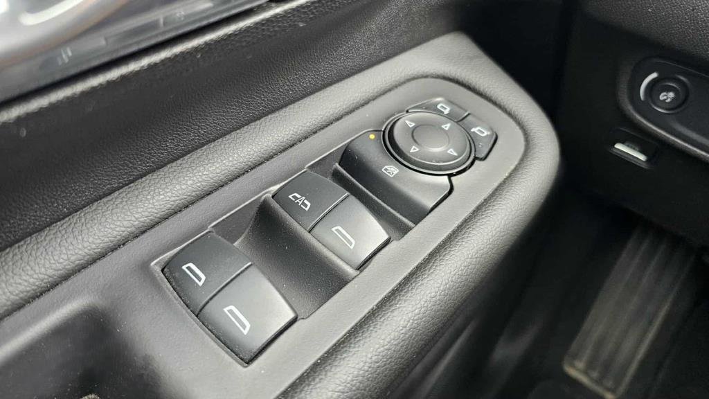 GMC Terrain  2024 à Mont-Laurier, Québec - 25 - w1024h768px