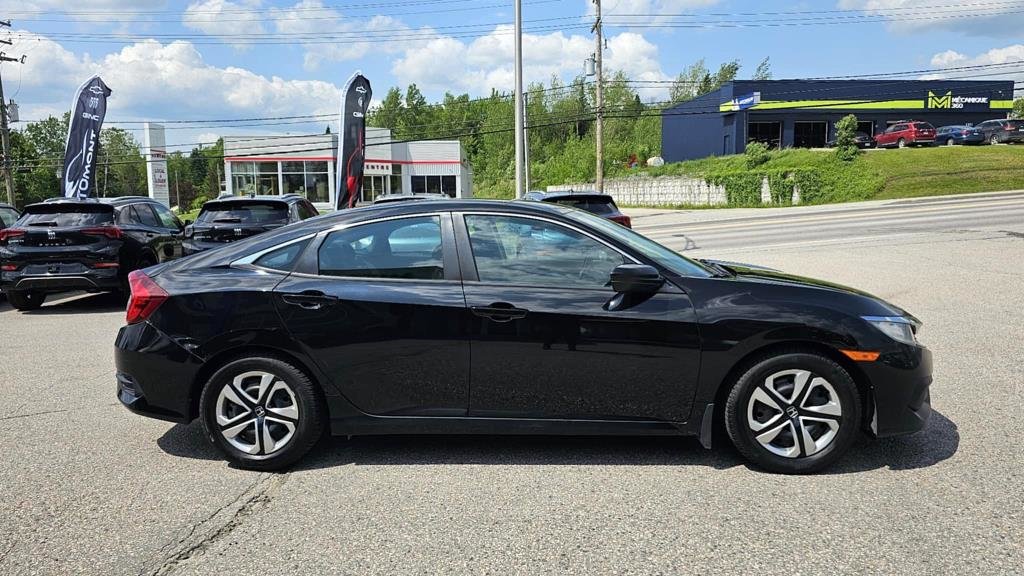 Honda Civic  2016 à Mont-Laurier, Québec - 4 - w1024h768px
