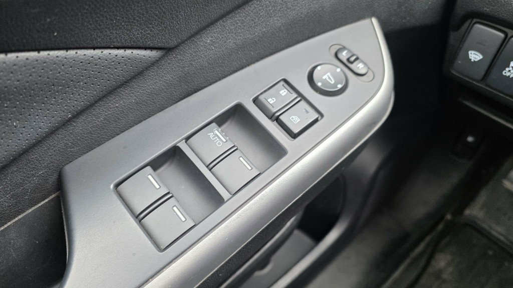 2015 Honda CR-V in Mont-Laurier, Quebec - 23 - w1024h768px