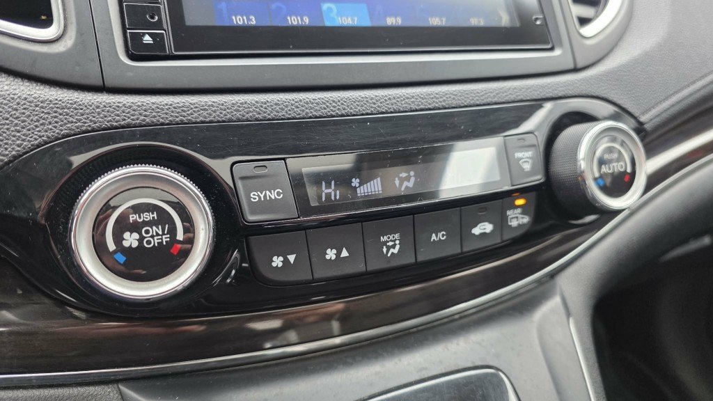 2015 Honda CR-V in Mont-Laurier, Quebec - 32 - w1024h768px