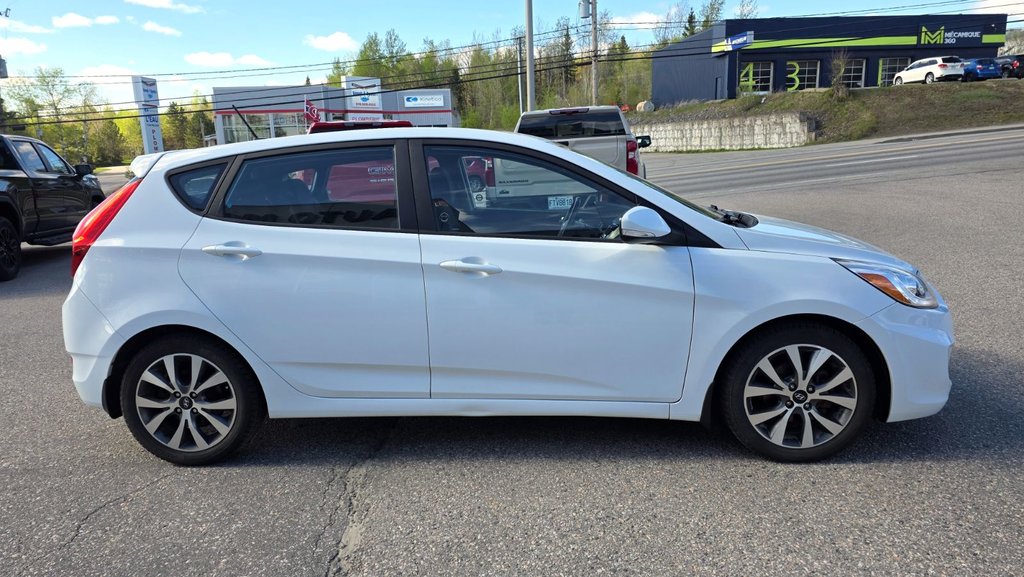 2017 Hyundai Accent in Mont-Laurier, Quebec - 4 - w1024h768px