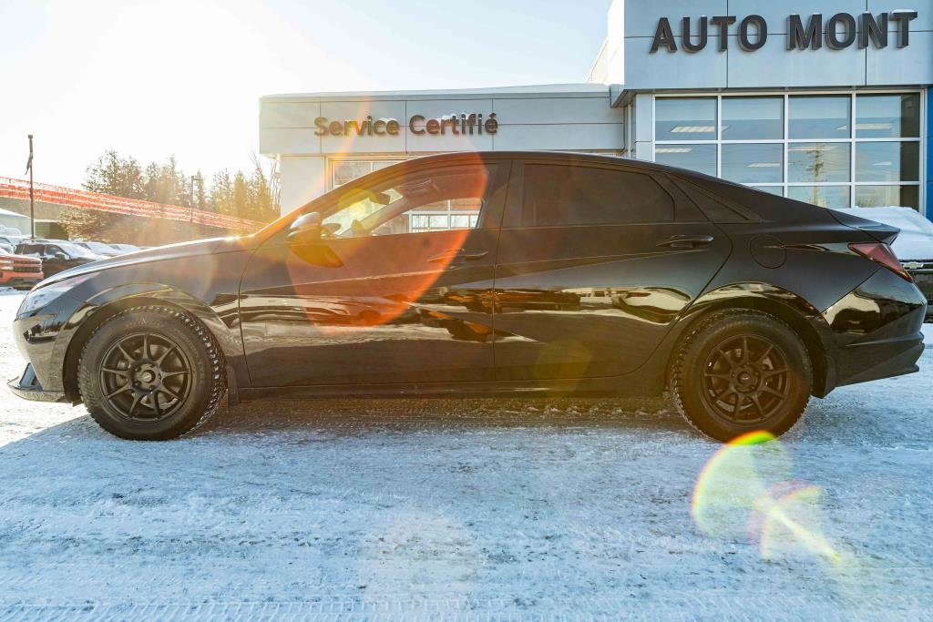 Hyundai Elantra  2022 à Mont-Laurier, Québec - 12 - w1024h768px