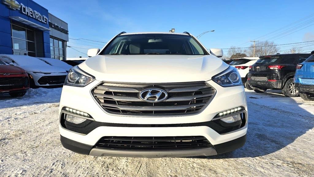 2018 Hyundai Santa Fe in Mont-Laurier, Quebec - 2 - w1024h768px