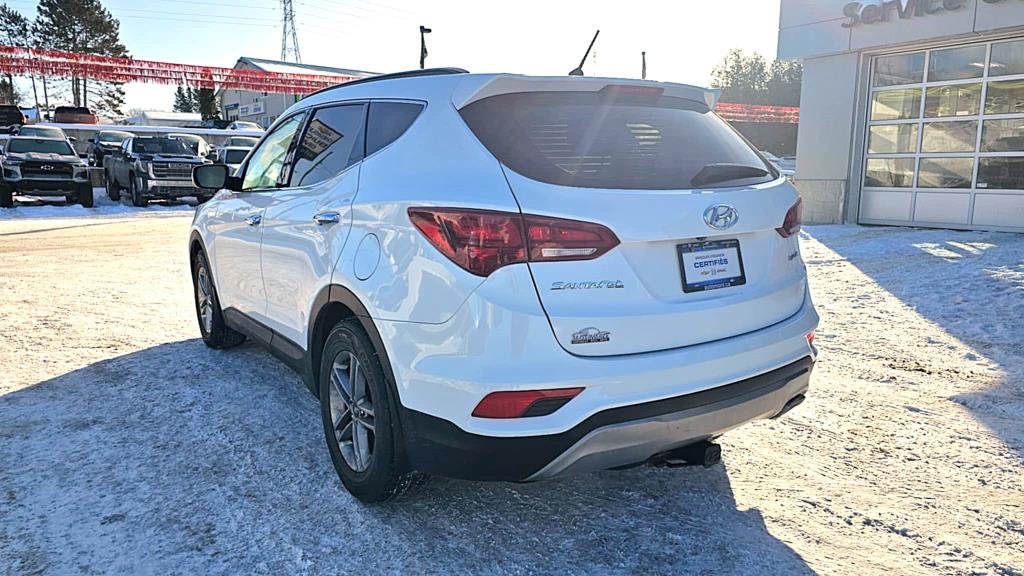 2018 Hyundai Santa Fe in Mont-Laurier, Quebec - 12 - w1024h768px