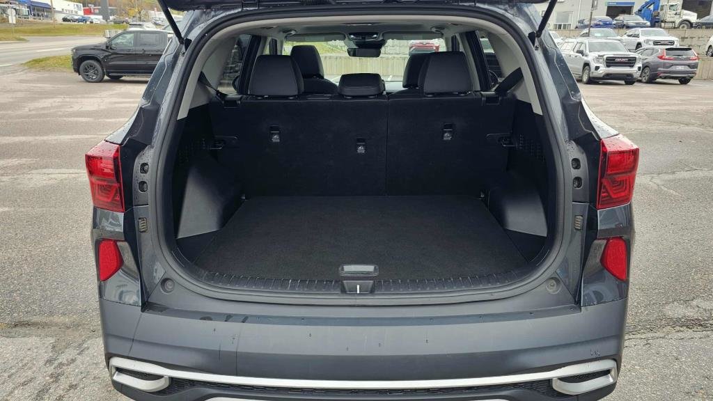 Kia Seltos  2023 à Mont-Laurier, Québec - 9 - w1024h768px