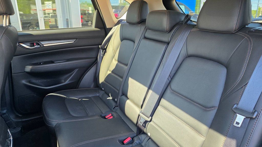 2023 Mazda CX-5 in Mont-Laurier, Quebec - 16 - w1024h768px