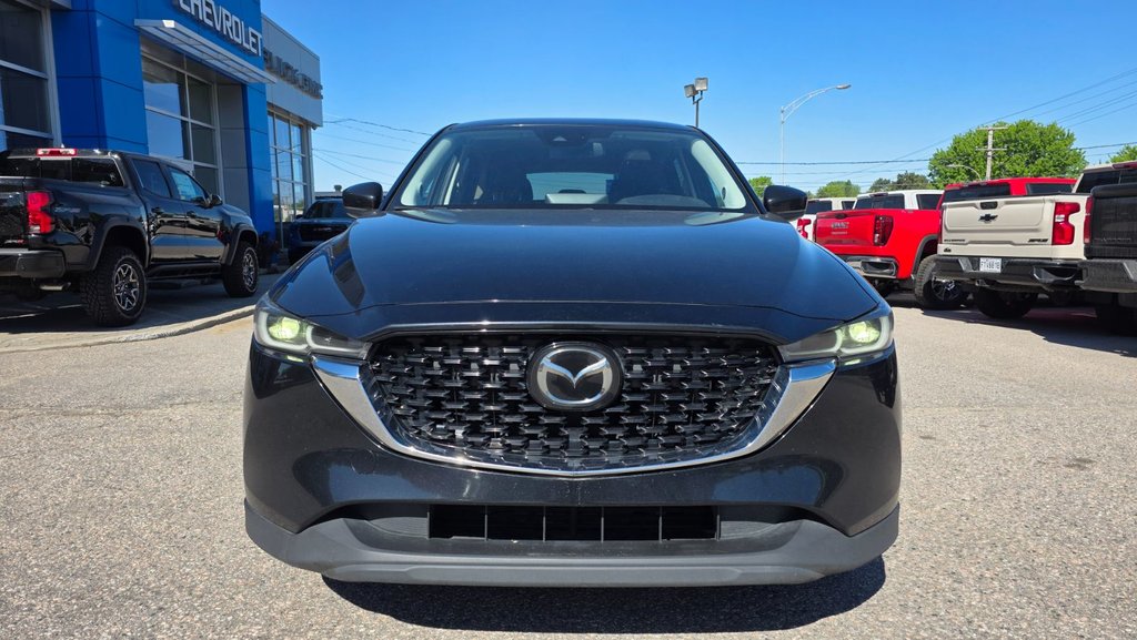2023 Mazda CX-5 in Mont-Laurier, Quebec - 2 - w1024h768px