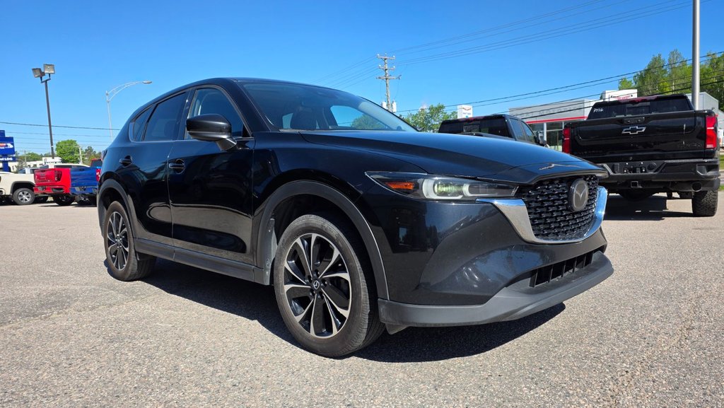 2023 Mazda CX-5 in Mont-Laurier, Quebec - 3 - w1024h768px