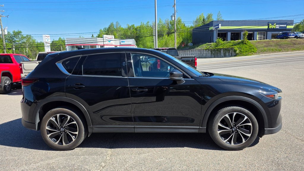 2023 Mazda CX-5 in Mont-Laurier, Quebec - 4 - w1024h768px