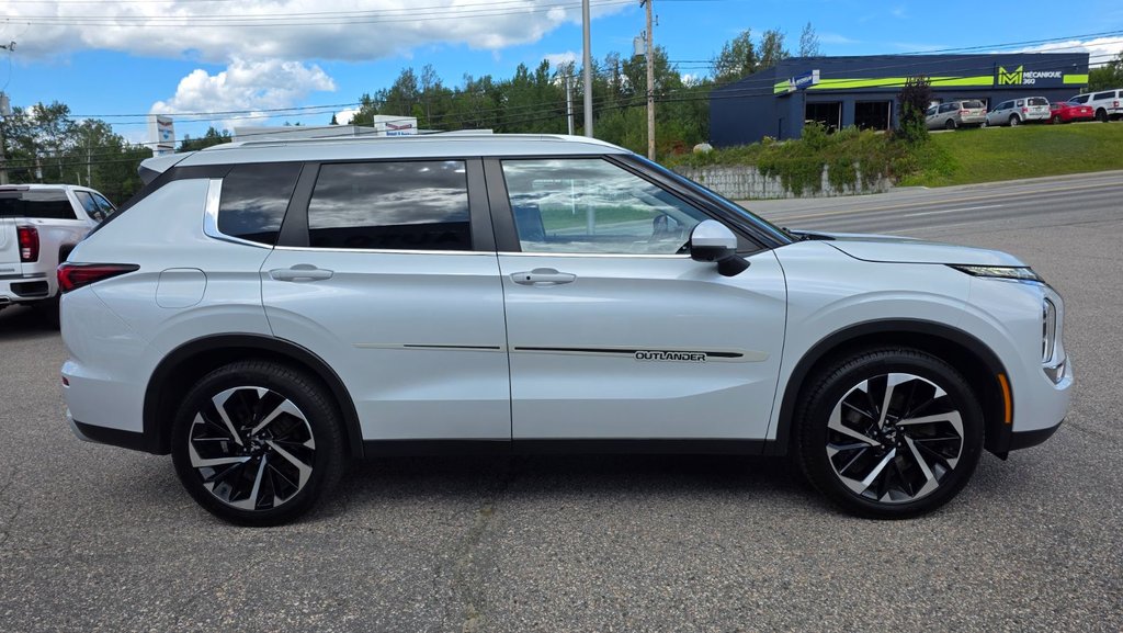 Mitsubishi Outlander  2022 à Mont-Laurier, Québec - 4 - w1024h768px