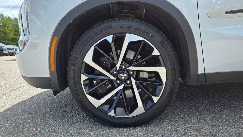 Mitsubishi Outlander  2022 à Mont-Laurier, Québec - 16 - w1024h768px