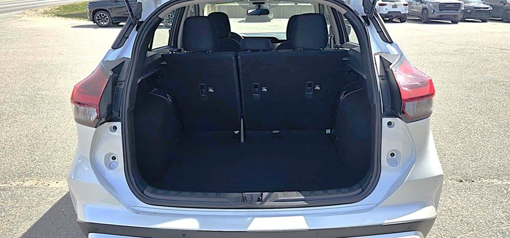 Nissan Kicks  2023 à Mont-Laurier, Québec - 10 - w1024h768px