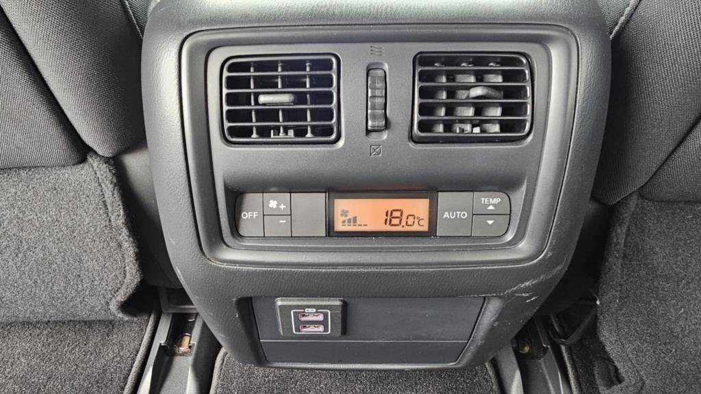 2018 Nissan Pathfinder in Mont-Laurier, Quebec - 18 - w1024h768px