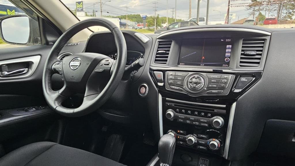 2018 Nissan Pathfinder in Mont-Laurier, Quebec - 22 - w1024h768px