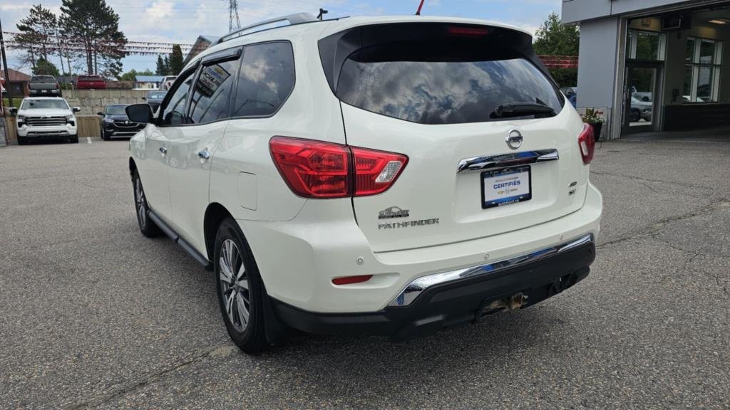 2018 Nissan Pathfinder in Mont-Laurier, Quebec - 12 - w1024h768px
