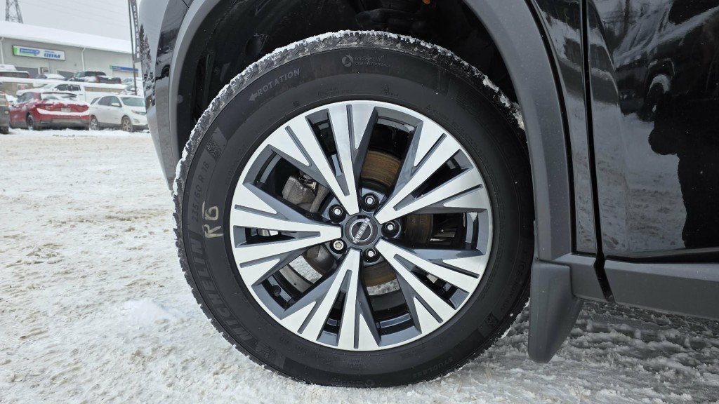 Nissan Rogue  2023 à Mont-Laurier, Québec - 15 - w1024h768px