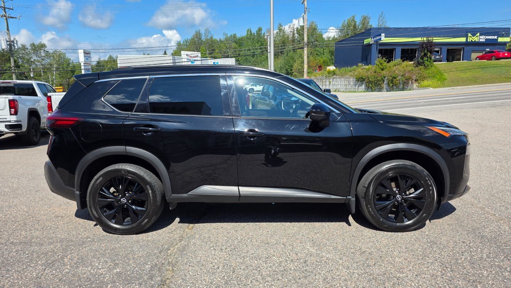 Nissan Rogue  2023 à Mont-Laurier, Québec - 4 - w1024h768px