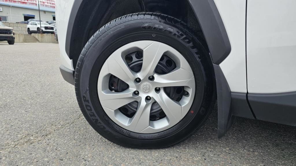 Toyota RAV4  2021 à Mont-Laurier, Québec - 14 - w1024h768px