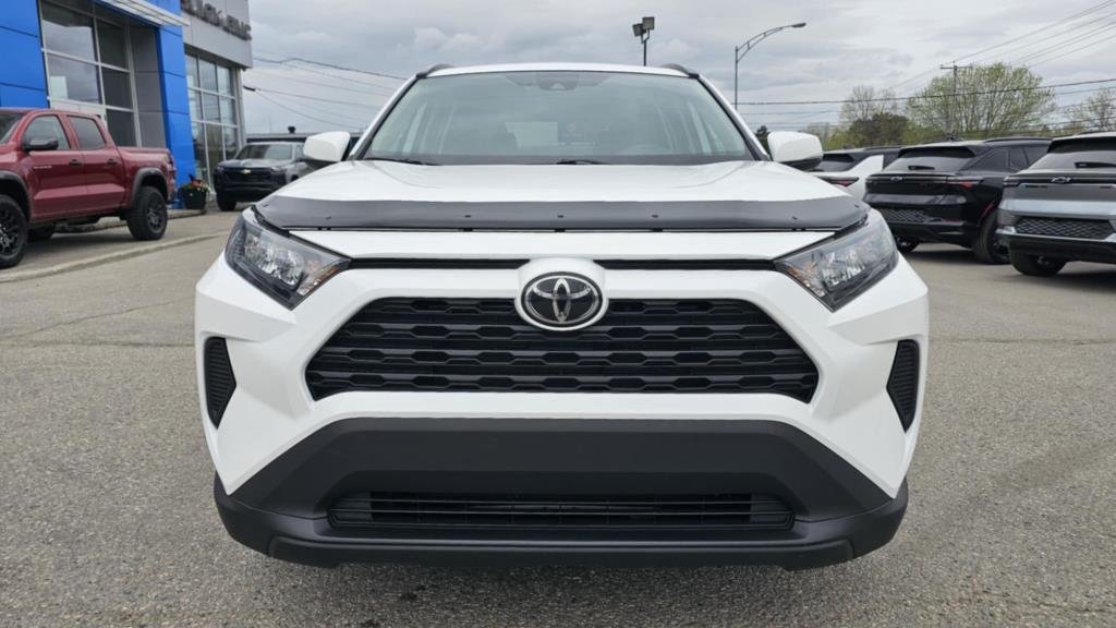 Toyota RAV4  2021 à Mont-Laurier, Québec - 2 - w1024h768px