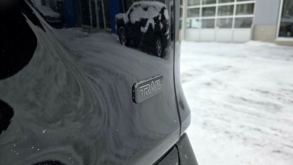 Toyota RAV4  2021 à Mont-Laurier, Québec - 9 - w1024h768px