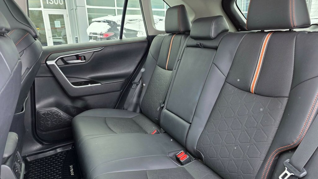 Toyota RAV4  2021 à Mont-Laurier, Québec - 15 - w1024h768px