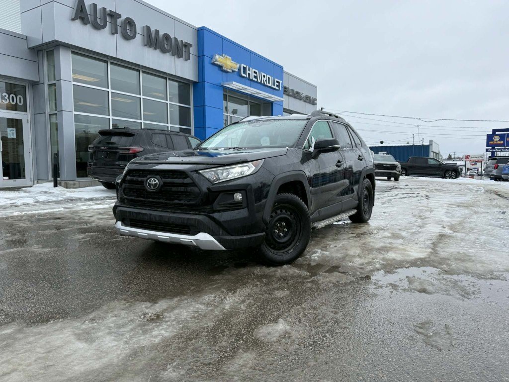 Toyota RAV4  2021 à Mont-Laurier, Québec - 1 - w1024h768px