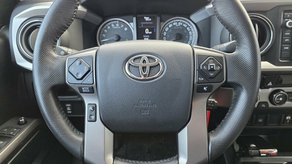 2017 Toyota TACOMA in Mont-Laurier, Quebec - 24 - w1024h768px