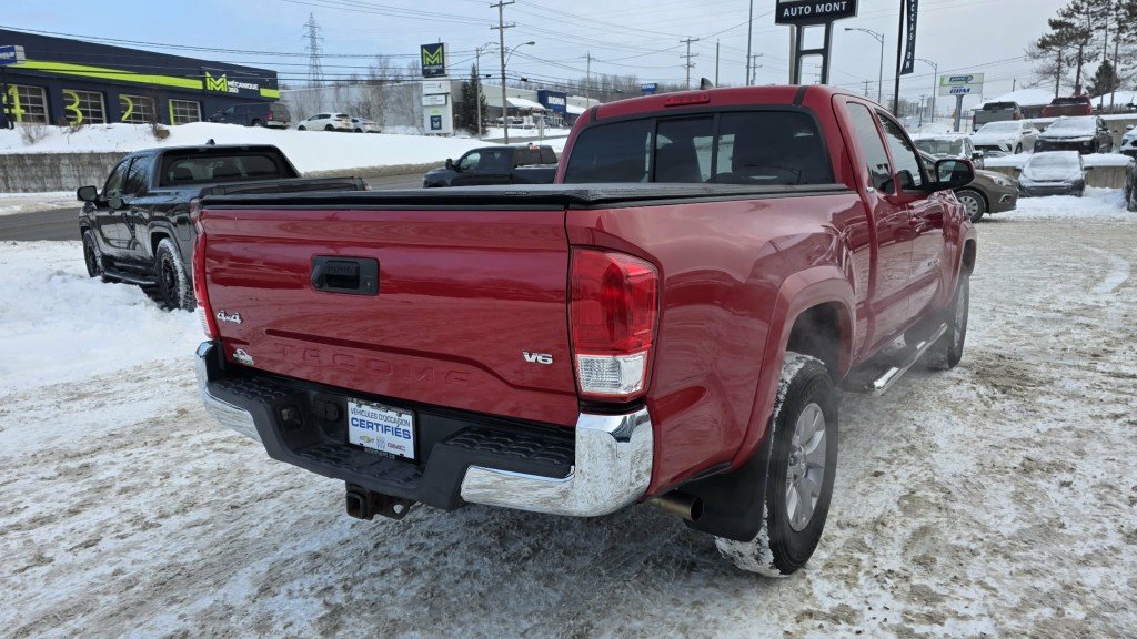 2017 Toyota TACOMA in Mont-Laurier, Quebec - 6 - w1024h768px