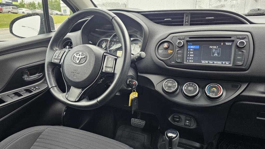 Toyota Yaris 5-dr  2018 à Mont-Laurier, Québec - 18 - w1024h768px