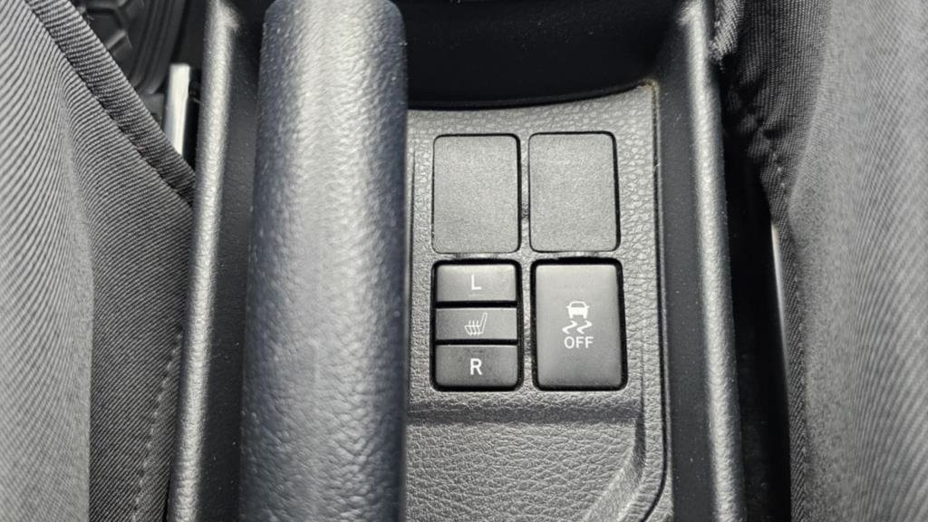 Toyota Yaris 5-dr  2018 à Mont-Laurier, Québec - 30 - w1024h768px