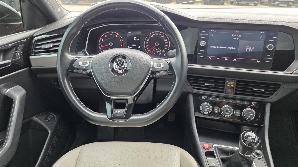 2019 Volkswagen Jetta in Mont-Laurier, Quebec - 16 - w1024h768px