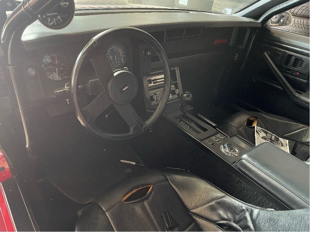 1982 Chevrolet Camaro Z28 in Niagara Falls, Ontario - 8 - w1024h768px