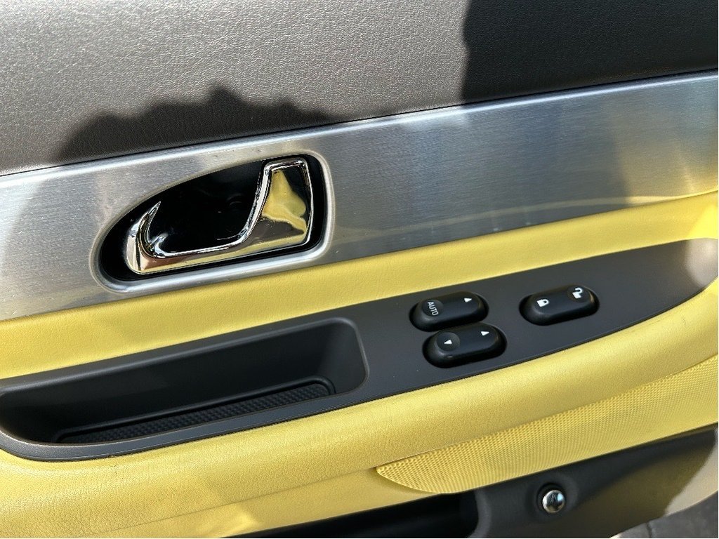 2002 Ford Thunderbird 2DR CONV in Niagara Falls, Ontario - 11 - w1024h768px