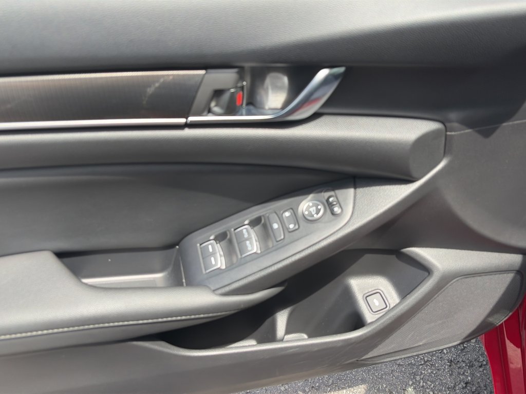 2020 Honda Accord Sedan Sport in Niagara Falls, Ontario - 8 - w1024h768px